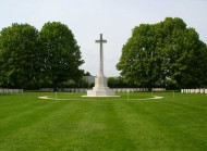 Bayeux War Cemetery - Cross f sacrifice