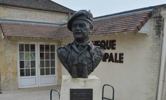 General Gale Memorial, Ranville