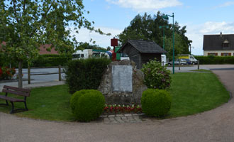 Le Bourg-Saint-Léonard liberation memorial